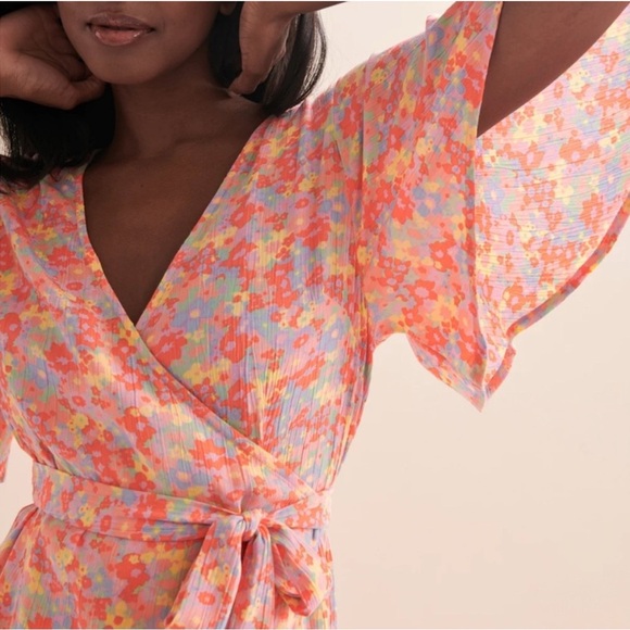 Billabong All For You Wrap Dress Floral Soft N Peachy Mini Flutter Sleeve Large - Picture 3 of 11